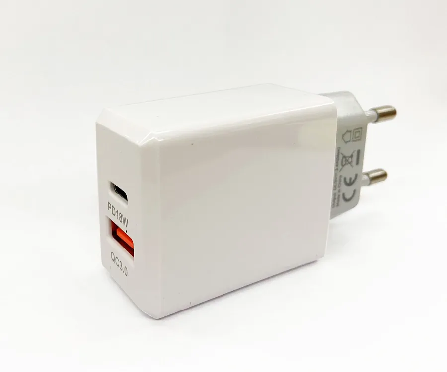 JC NA0285 / Cargador de red eléctrica USB-C + USB-A 18W